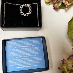 🌺 Vintage- Avon Empowerment Charm Necklace Against Domestic Violence -new 🌺